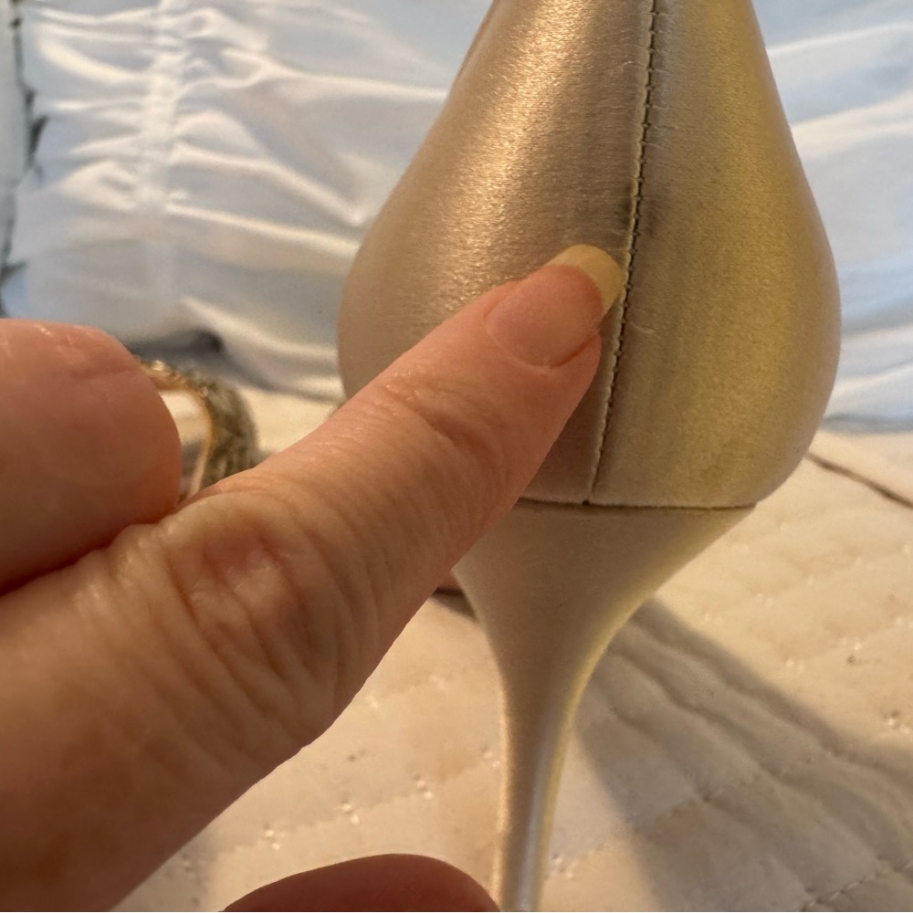 Badgley Mischka Embellished beaded and Rhinestone Size 8.5 Cream Heels - Picture 14 of 15
